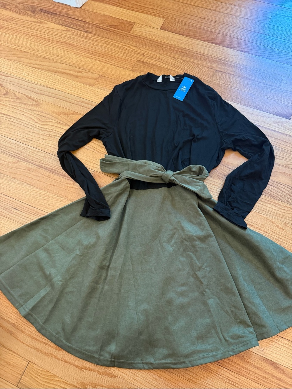 Cupshe Black Top with Olive Green Tie-Waist Long Sleeve Dress